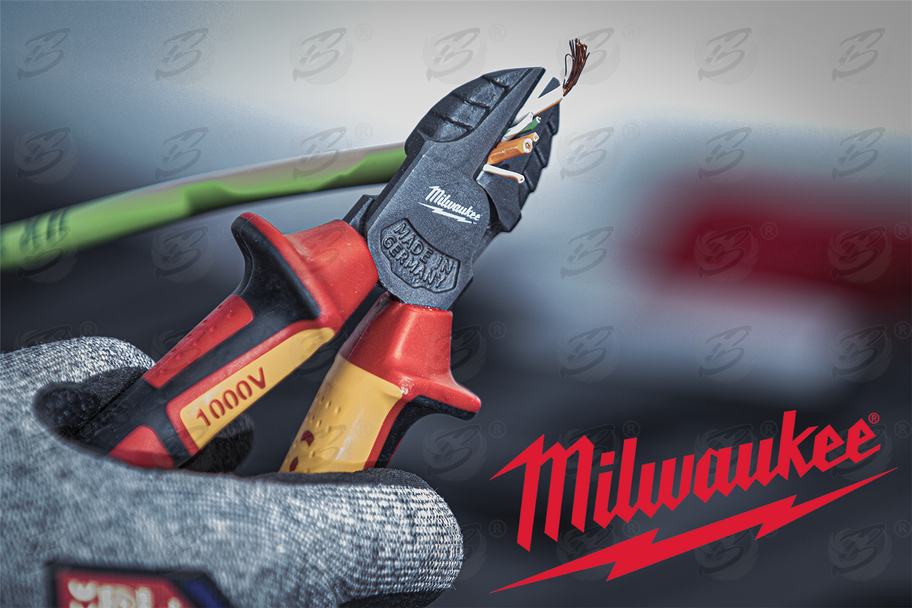 Milwaukee 1000V VDE Diagonal Cutters 160mm ( 4932464567 )