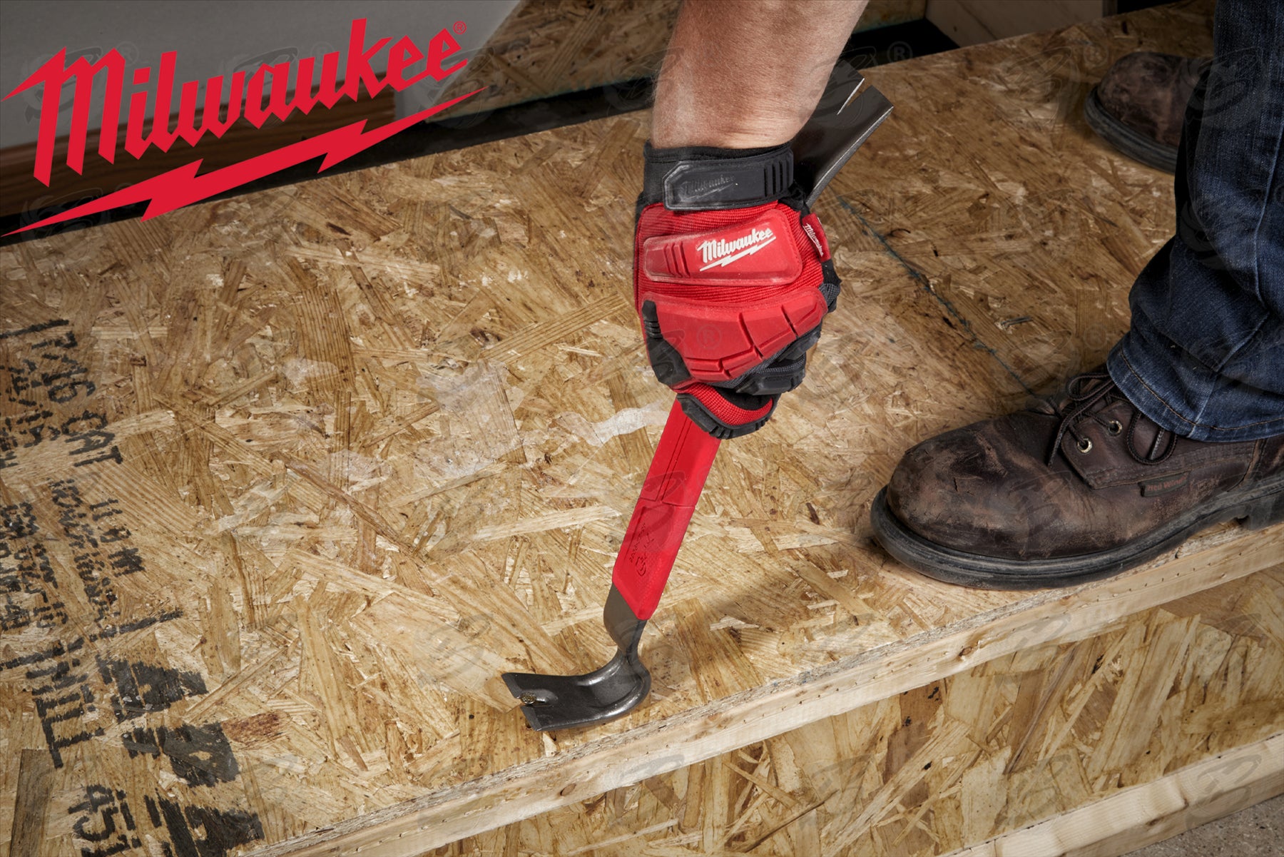 MILWAUKEE 12" WRECKING BAR ( PRY BAR )