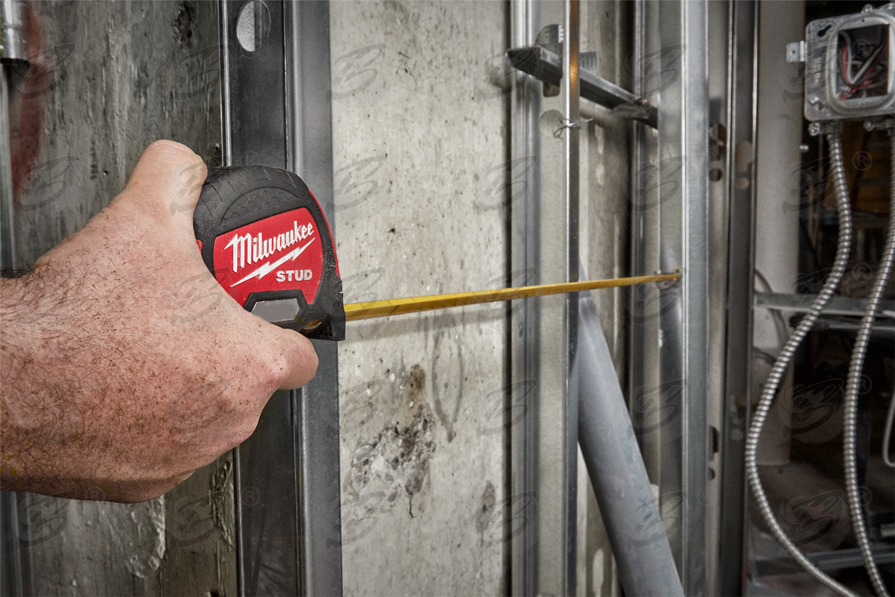 Milwaukee 8M ( 26 Foot ) Magentic Tip Stud Gen2 Nyon Blade Tape Measure ( 4932471629 )