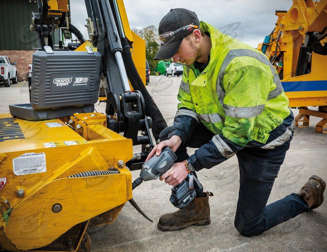 DRAPER 20V 1000NM 1/2" DRIVE CORDLESS IMPACT WRENCH BRUSHLESS x2 4AH LI-ION BATTERIES