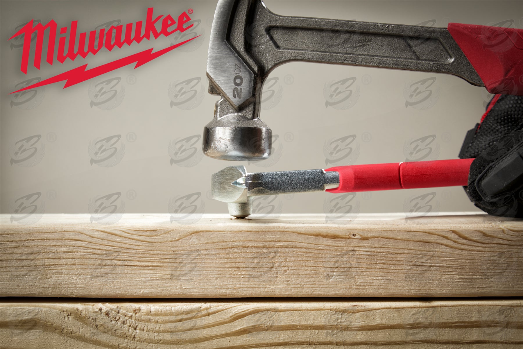 MILWAUKEE 9" NAIL PULLER ( PRY BAR )