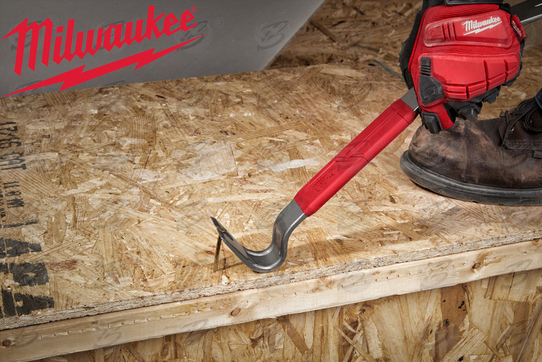 MILWAUKEE 15" WRECKING BAR ( PRY BAR )