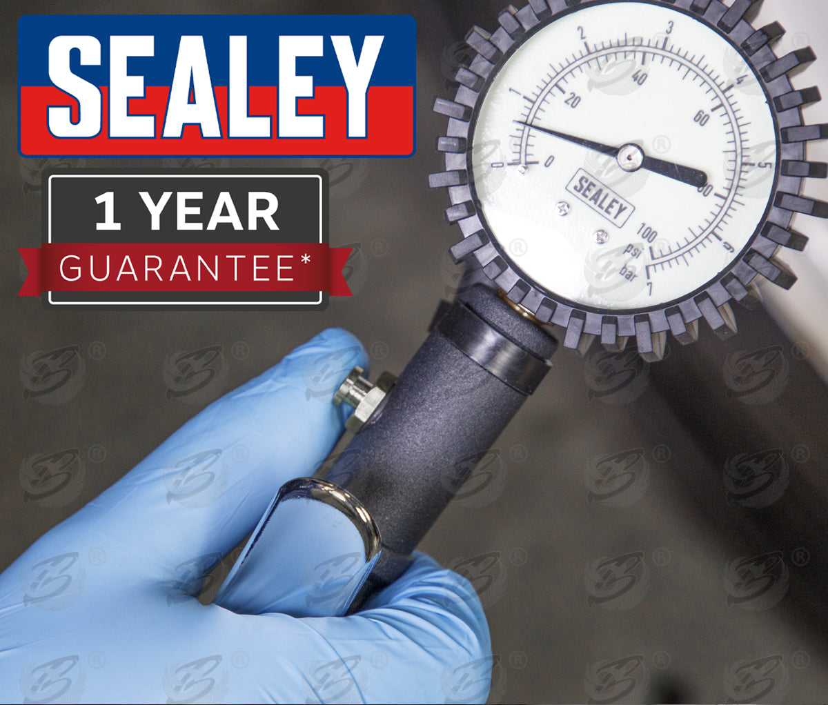 SEALEY TYRE INFLATOR WITH CLIP ON CONNECTOR 0 - 100PSI