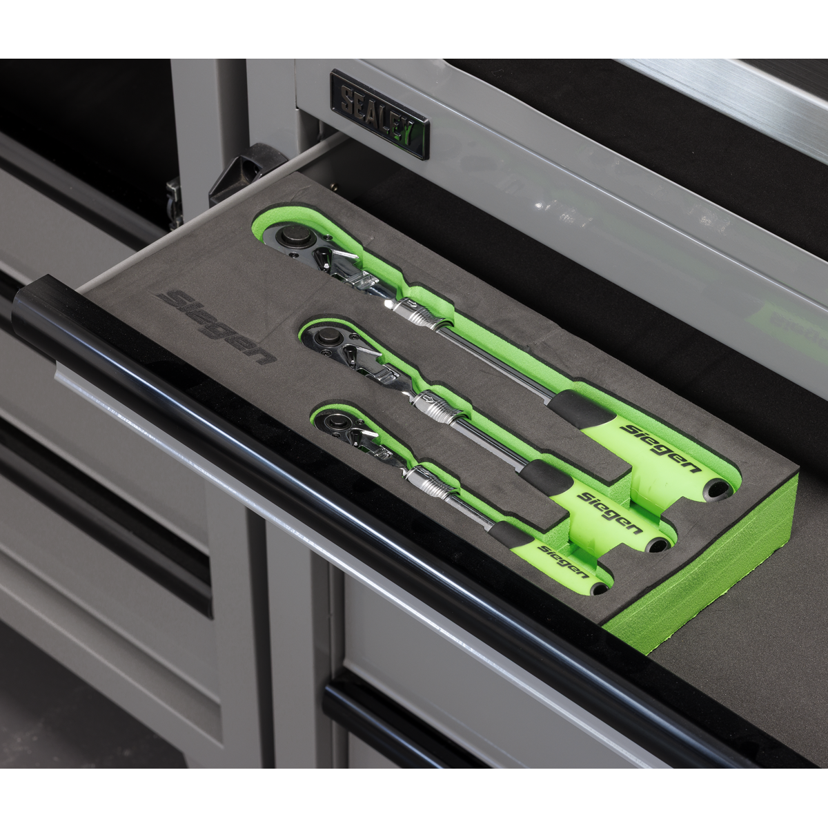 Siegen 3 Piece 1/4" & 3/8" & 1/2" Drive 72 Tooth Flexible Head Extendable Ratchet Handles In EVA Foam Storage Block With A Manufacturers LifeTime Guarantee S01297