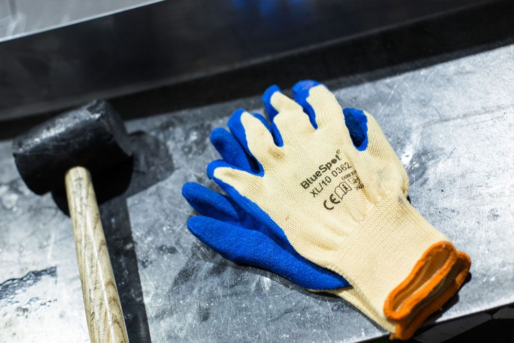 BlueSpot Latex Grip Gloves ( Medium )  23000