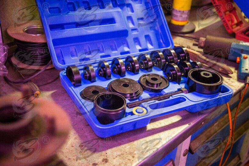 BlueSpot 23 Piece Wheel Bearing Removal Tool Kit ( 07902 )