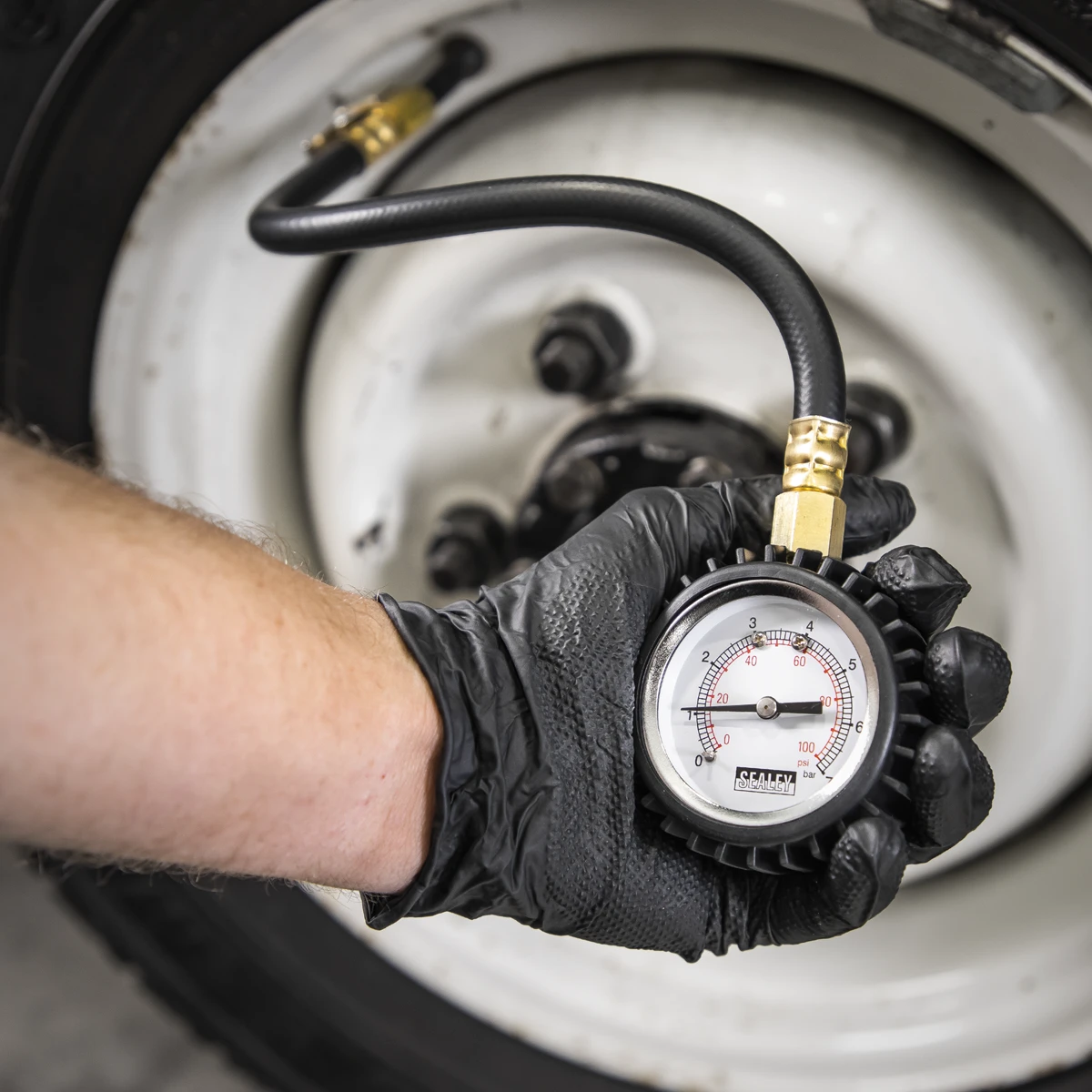 Sealey Tyre Pressure Guage With Clip On Chuck  TST/PG6