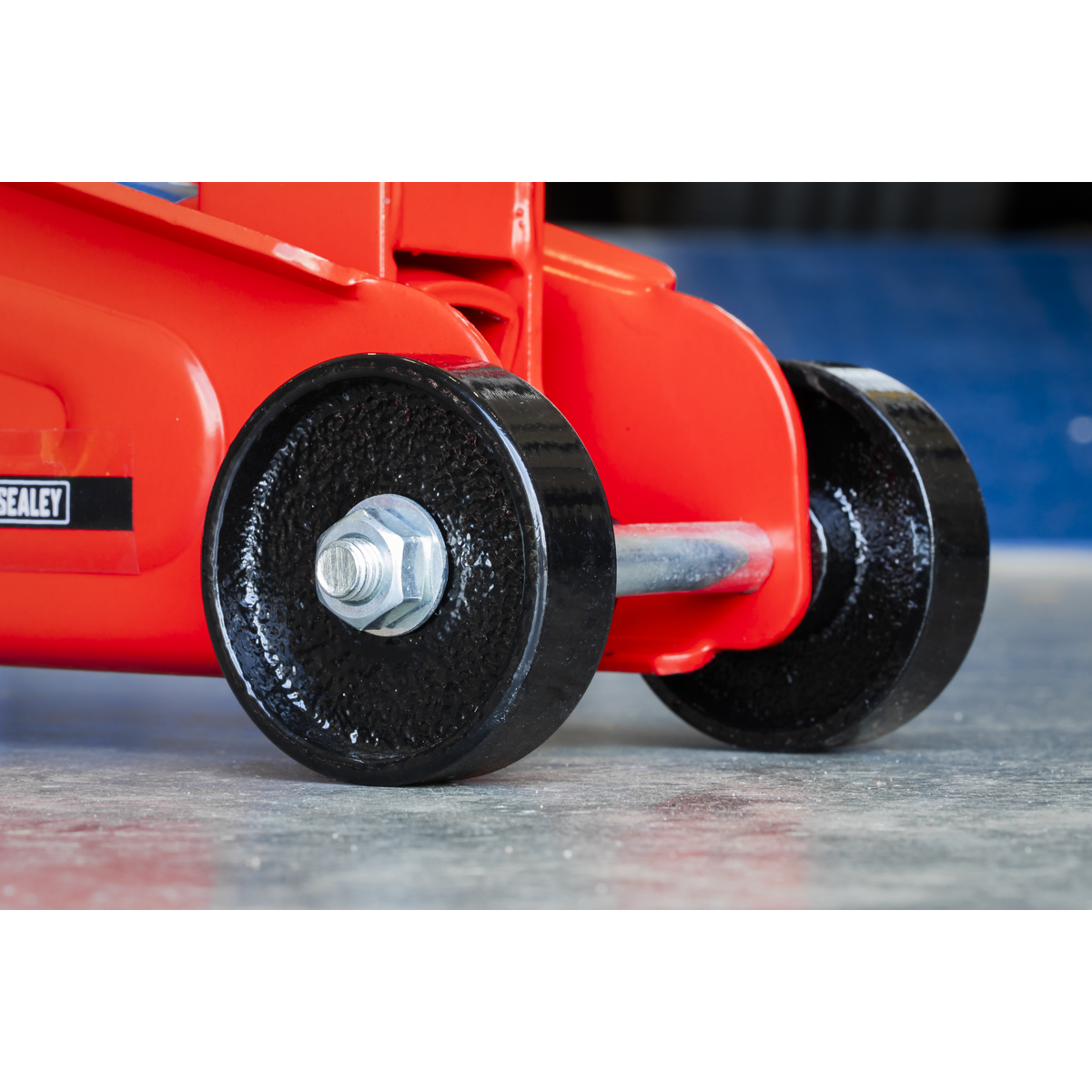 Sealey 1.5 Tonne Short Chasis Trolley Jack   1015CX